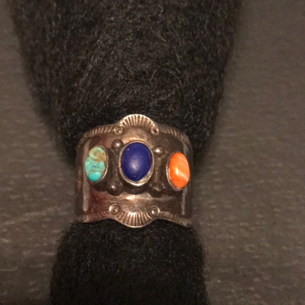 Three Stone Sterling Silver Ring - Picture 2 of 8